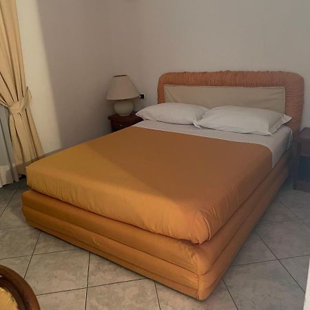 Hotel Il Cinghialetto à Fonni Extérieur photo