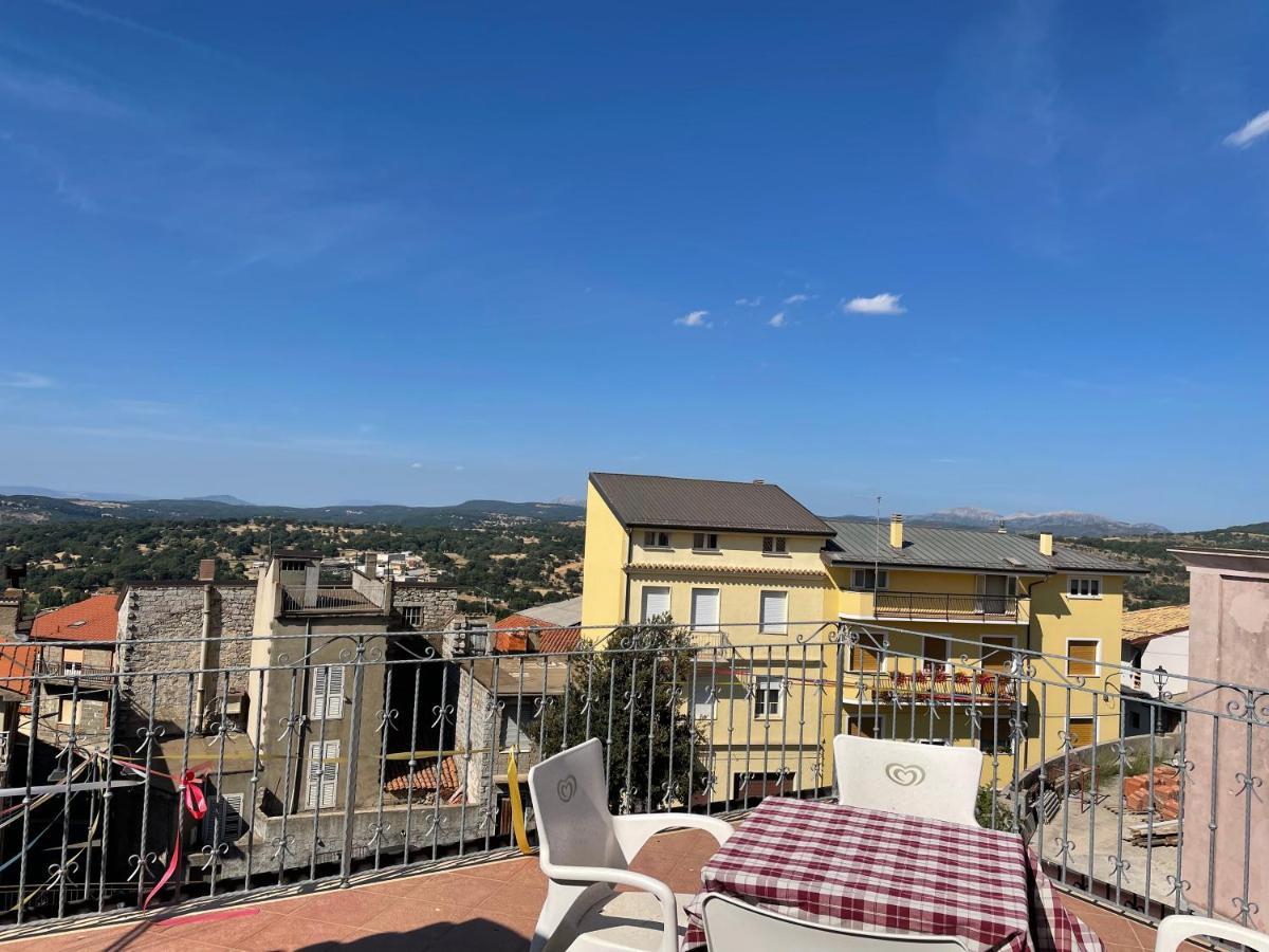 Hotel Il Cinghialetto à Fonni Extérieur photo