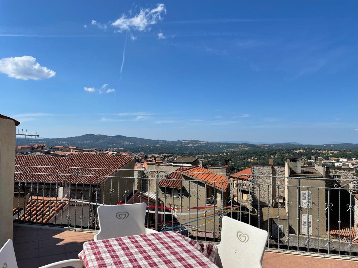 Hotel Il Cinghialetto à Fonni Extérieur photo