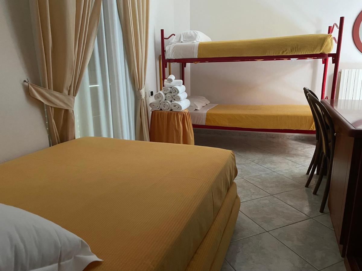 Hotel Il Cinghialetto à Fonni Extérieur photo