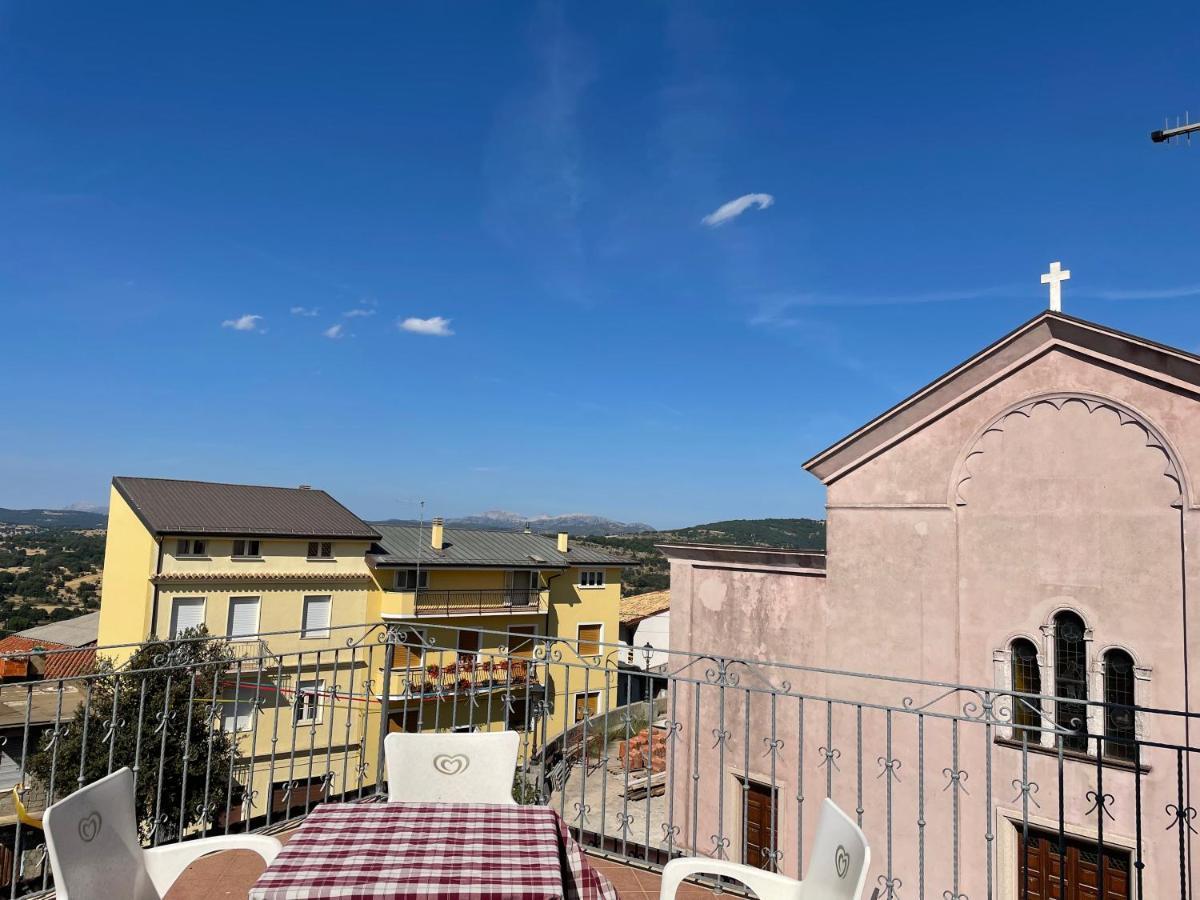 Hotel Il Cinghialetto à Fonni Extérieur photo