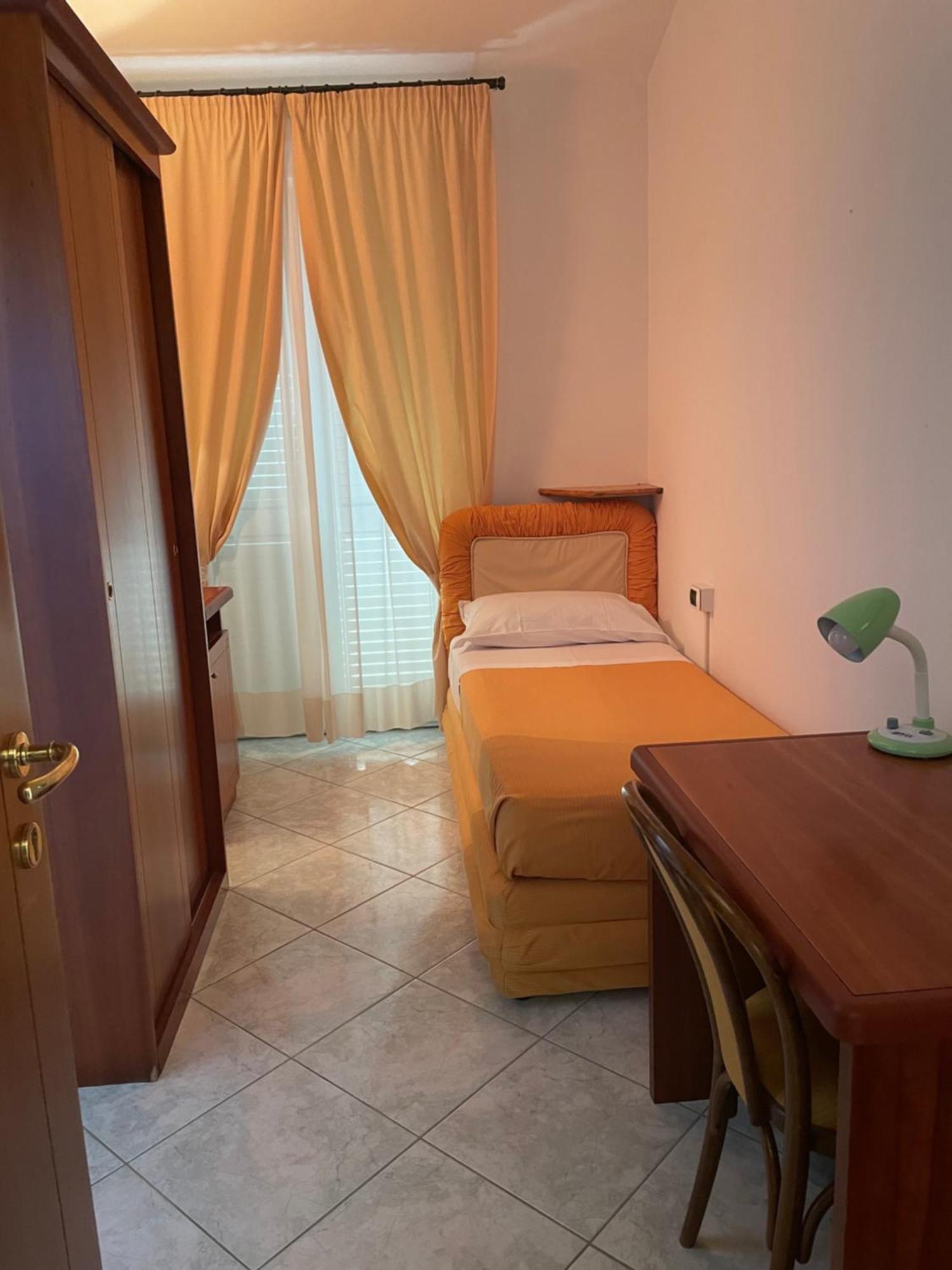 Hotel Il Cinghialetto à Fonni Extérieur photo