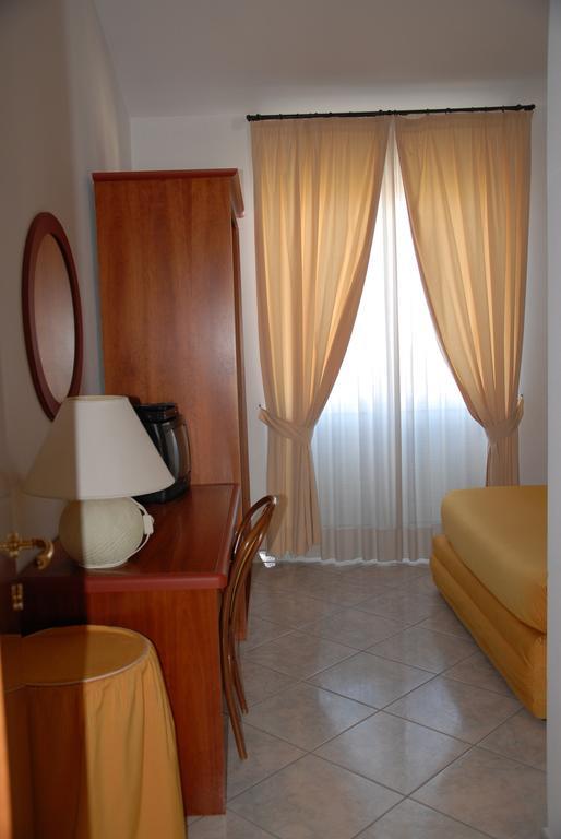 Hotel Il Cinghialetto à Fonni Extérieur photo
