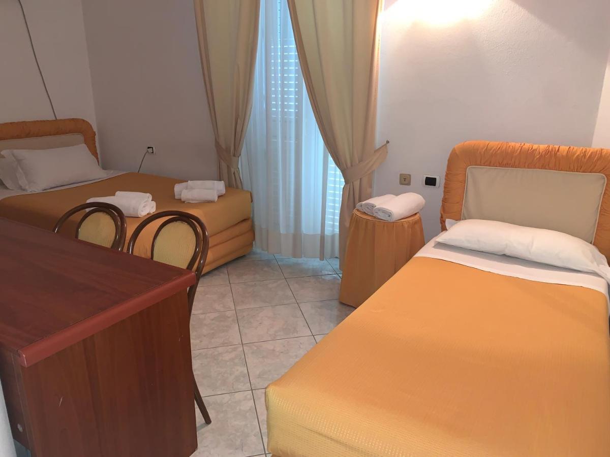 Hotel Il Cinghialetto à Fonni Extérieur photo